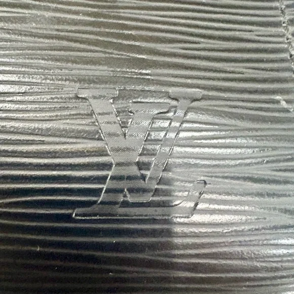 Louis Vuitton Epi Leather Briefcase/Satchel. Fast shipping. - Picture 13 of 13